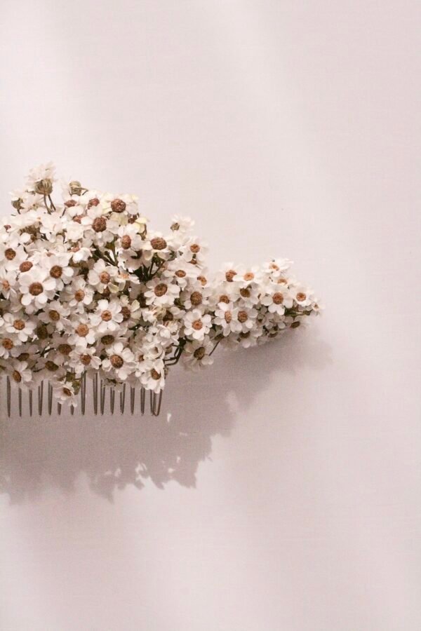 "Miss Daisy" hair comb