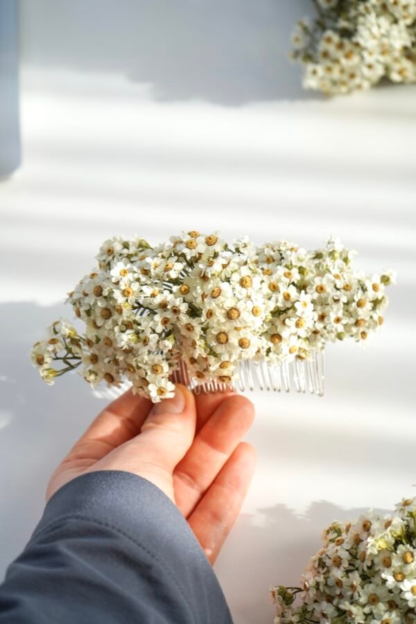 "Miss Daisy" hair comb