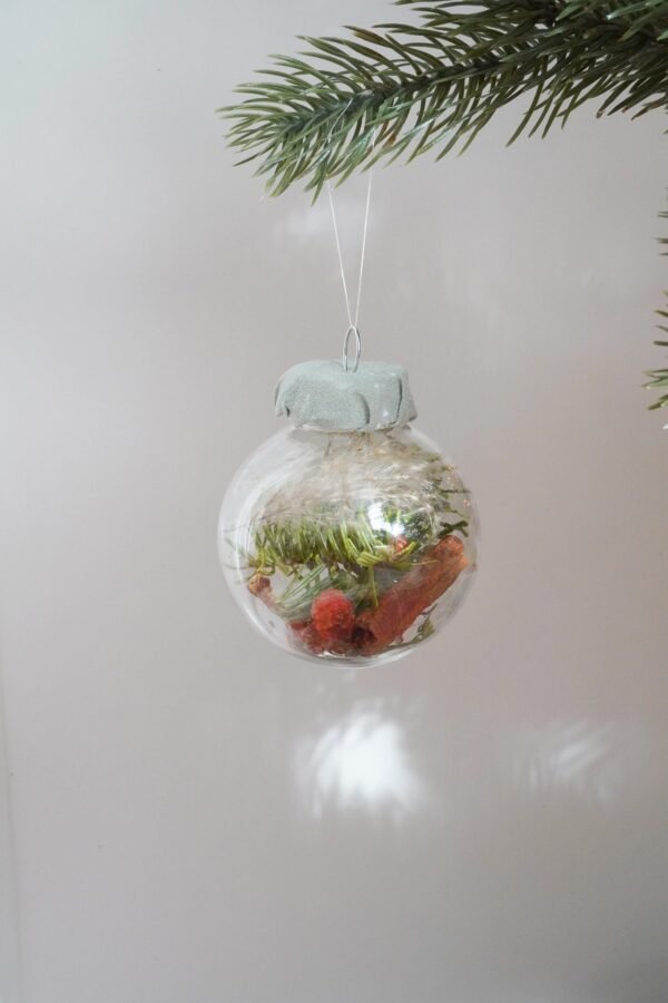 “Winterberry” – set of 6 Christmas ornaments