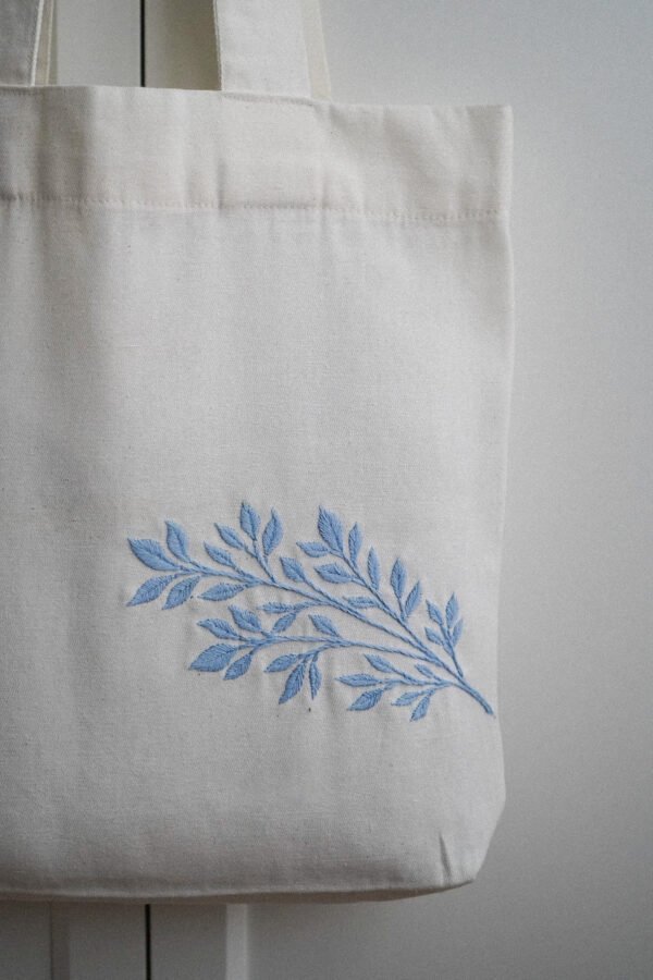 "Earl grey" - hand embroidered cotton bag