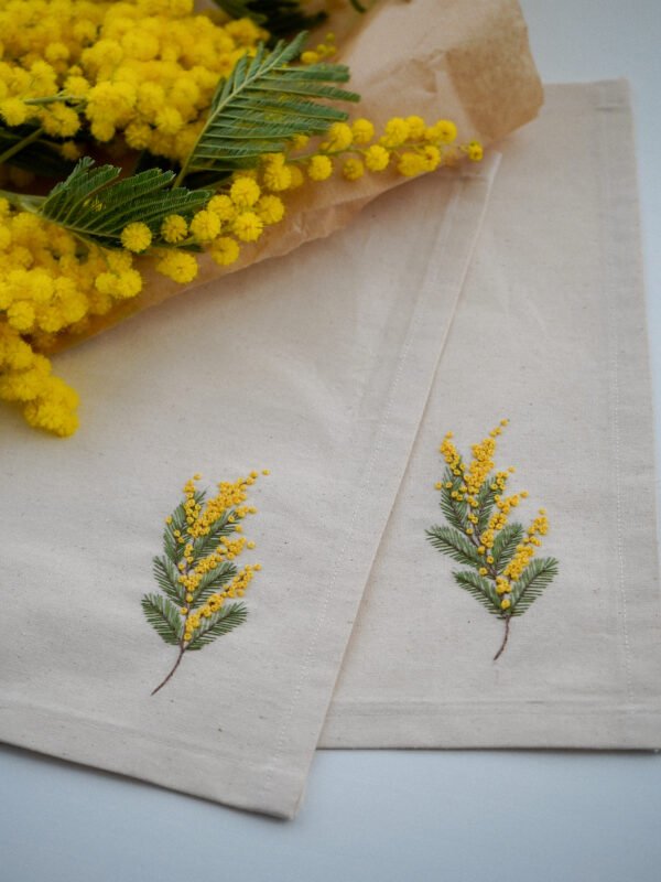 "Mimosa bloom" - set of 4 hand embroidered table napkins