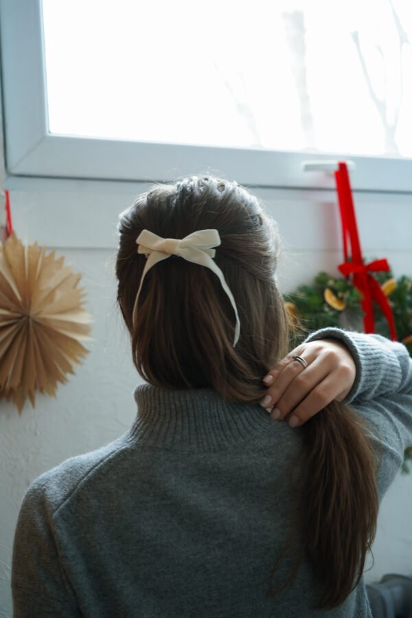 Velvet Bow - Hair Clip - Image 5